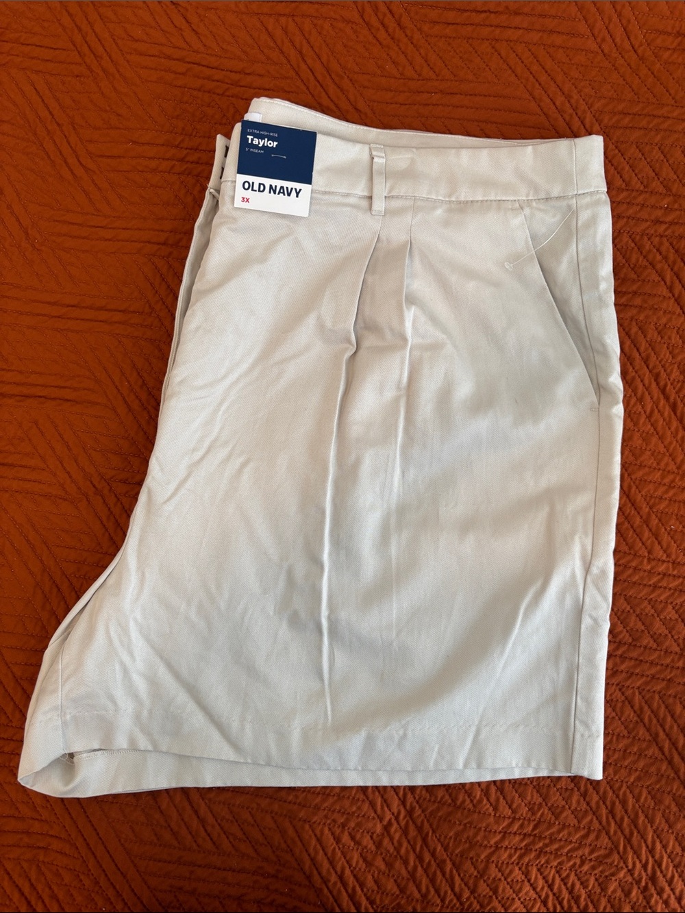 Old Navy Taylor Pleated Shorts - Light Cream